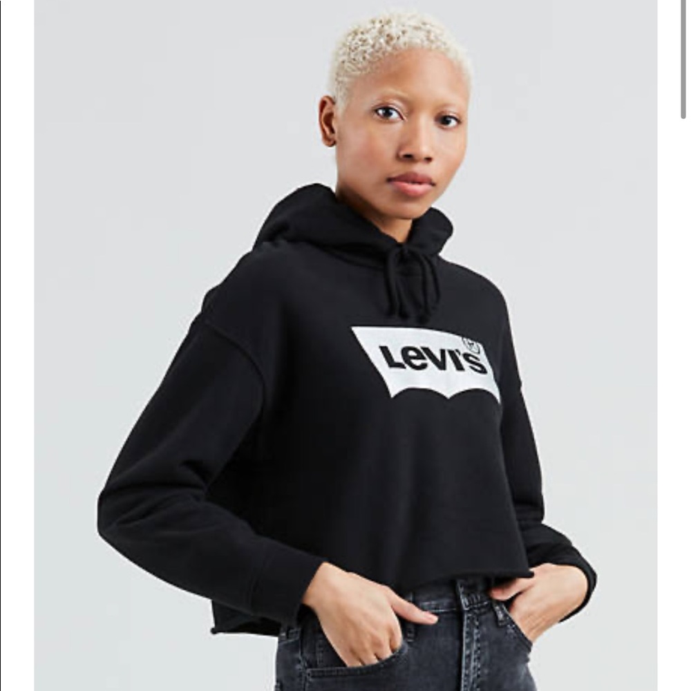 levi’s cropped hoodie